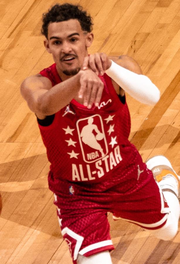 三任主教练如何改变特雷·杨？皮尔斯、麦克米兰与斯奈德的战术进化史